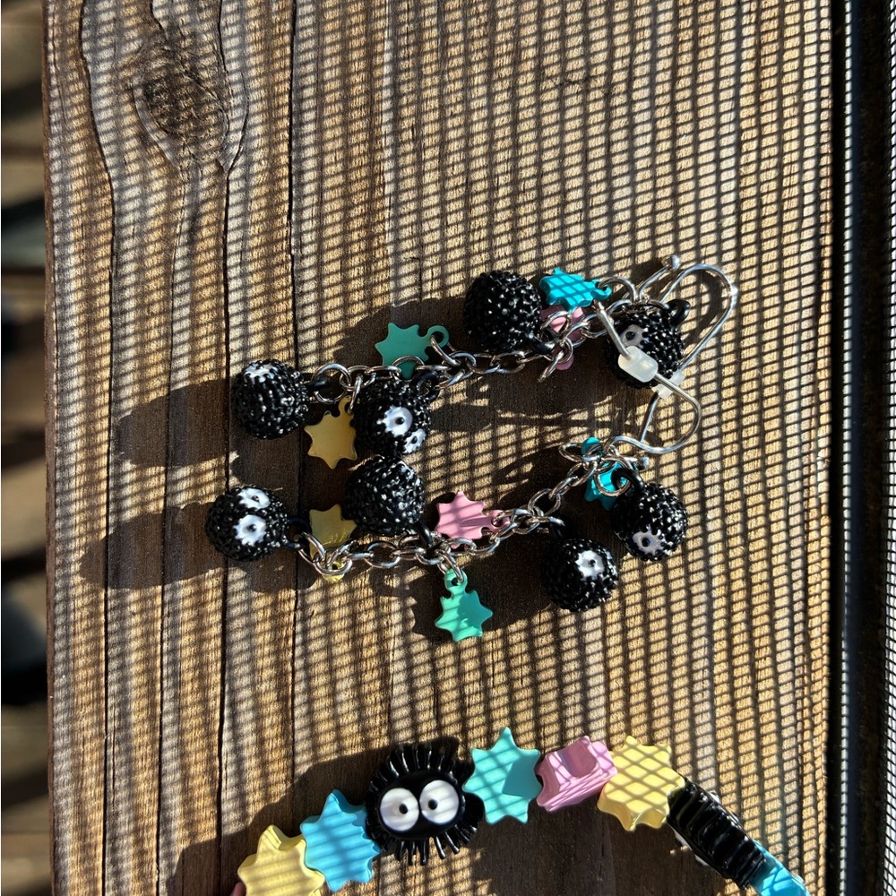 Studio Ghibli Spirited Away Star & Soot Sprite Charm Bracelet and Earrings Set - Picture 3 of 4